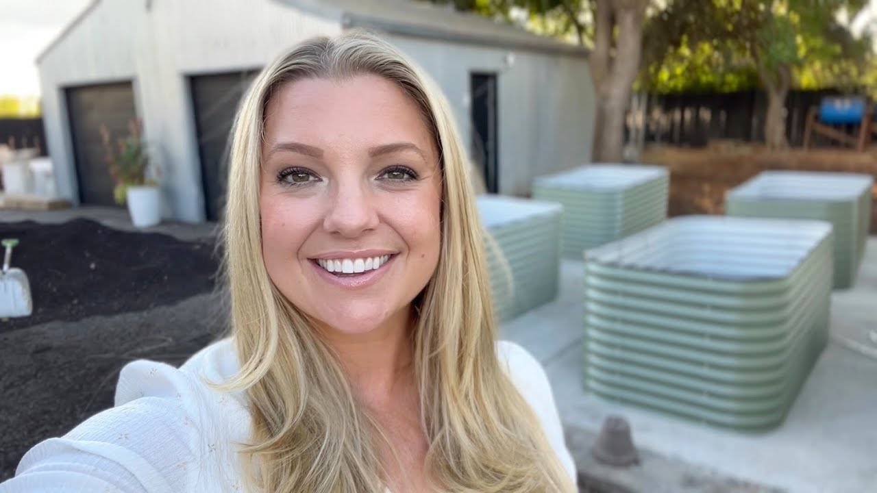Setting Up My New Vego Modular Raised Beds! | Vego Garden